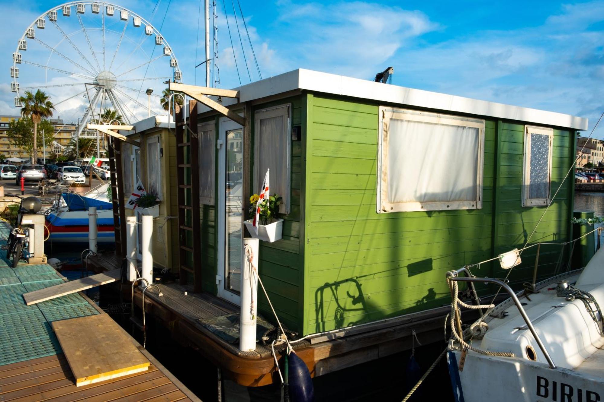Filipp'S House Boat Hotel Alghero Bagian luar foto
