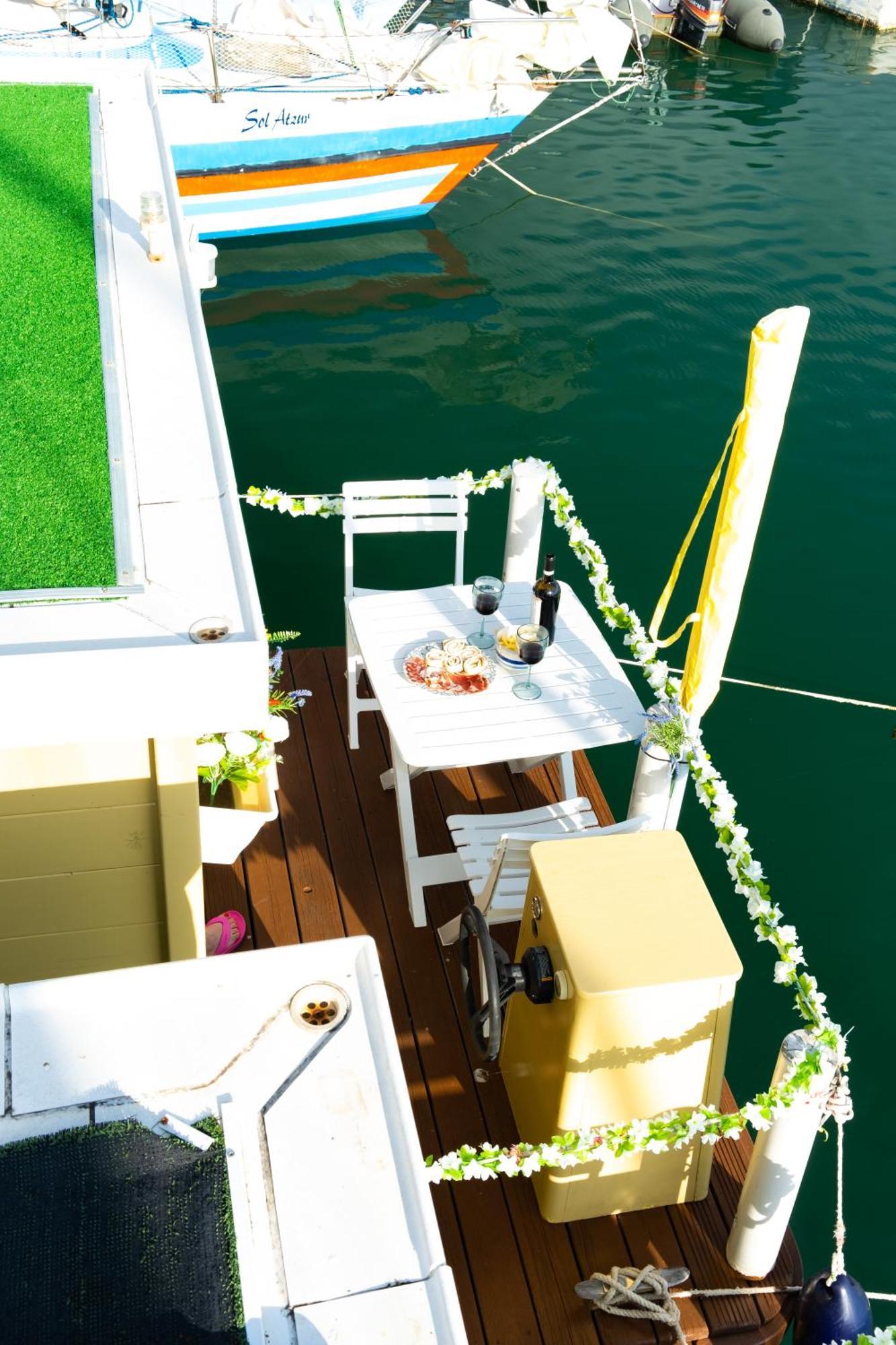 Filipp'S House Boat Hotel Alghero Bagian luar foto