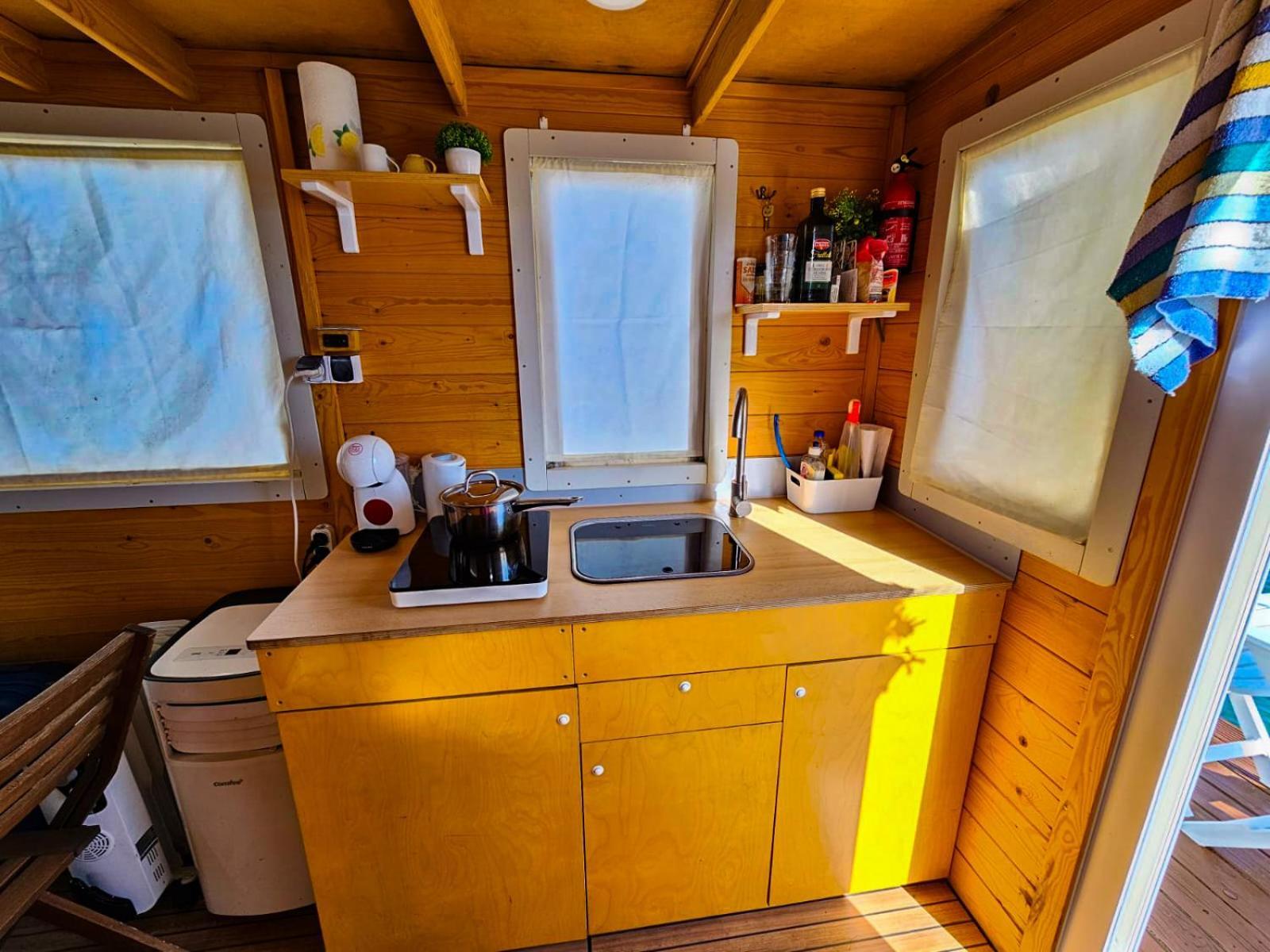 Filipp'S House Boat Hotel Alghero Bagian luar foto